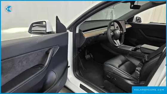 TESLA MODEL Y STANDARD RANGE RWD