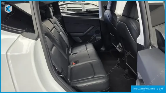 TESLA MODEL Y STANDARD RANGE RWD