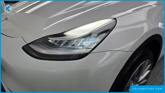 TESLA MODEL Y STANDARD RANGE RWD