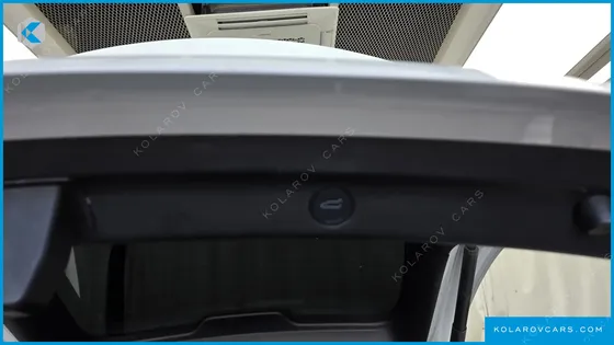 TESLA MODEL Y STANDARD RANGE RWD
