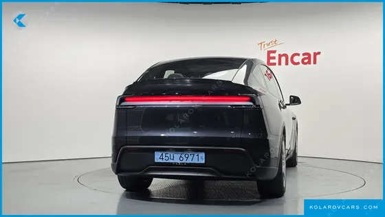 TESLA MODEL Y L LONG RANGE AWD