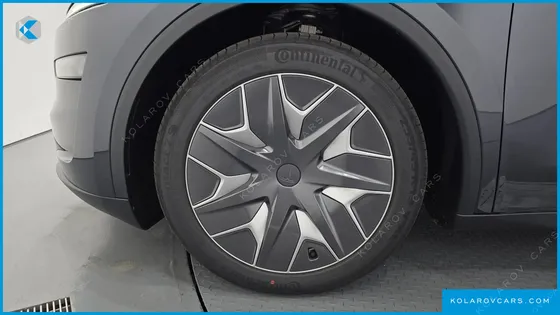 TESLA MODEL Y L LONG RANGE AWD