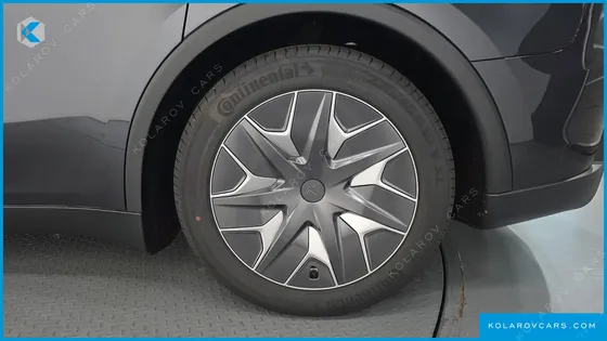 TESLA MODEL Y L LONG RANGE AWD