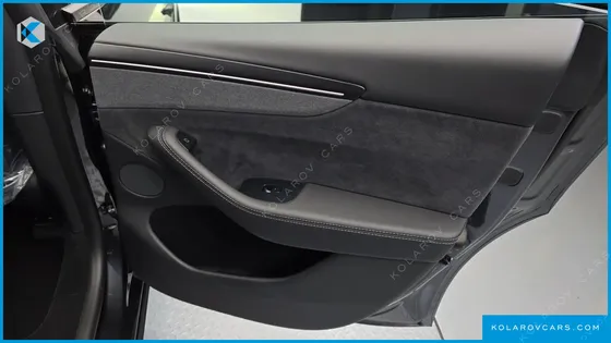 TESLA MODEL Y L LONG RANGE AWD
