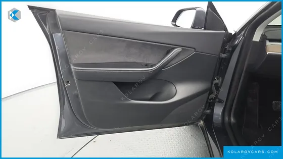 TESLA MODEL Y STANDARD RANGE RWD