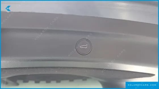 TESLA MODEL Y STANDARD RANGE RWD