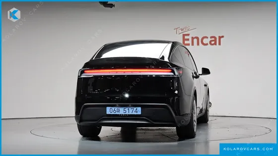 TESLA MODEL Y L LONG RANGE AWD