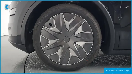 TESLA MODEL Y L LONG RANGE AWD