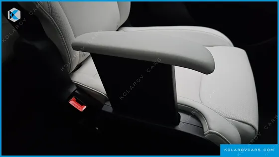 TESLA MODEL Y L LONG RANGE AWD