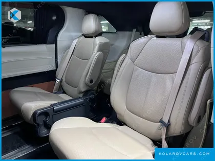 TOYOTA SIENNA 2.5 HYBRID AWD