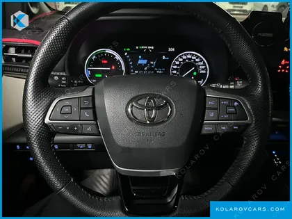 TOYOTA SIENNA 2.5 HYBRID AWD