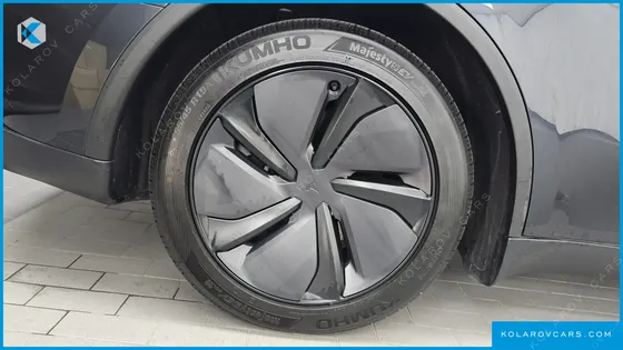 TESLA MODEL Y PREMIUM LONG RANGE AWD