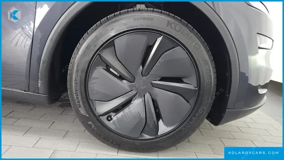 TESLA MODEL Y PREMIUM LONG RANGE AWD