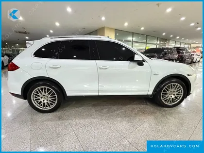 PORSCHE CAYENNE 3.0 DIESEL PLATIUM EDITION