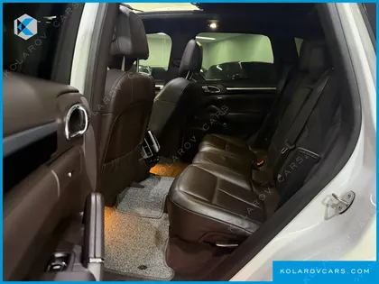 PORSCHE CAYENNE 3.0 DIESEL PLATIUM EDITION