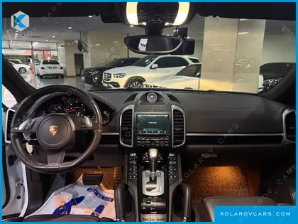 PORSCHE CAYENNE 3.0 DIESEL PLATIUM EDITION