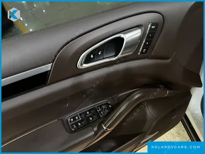 PORSCHE CAYENNE 3.0 DIESEL PLATIUM EDITION
