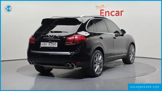 PORSCHE CAYENNE 4.8 TURBO
