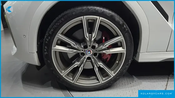 BMW X6 M50I