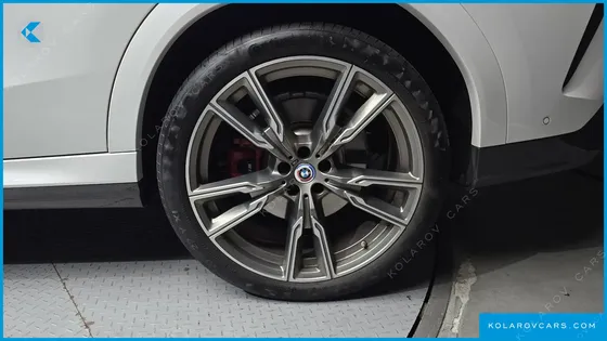 BMW X6 M50I