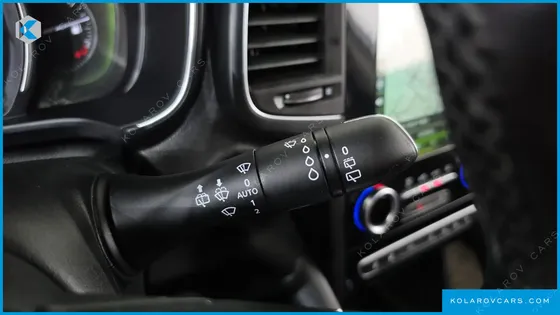 RENAULT KOREA QM6 (KOLEOS) DIESEL 2WD RE SIGNATURE