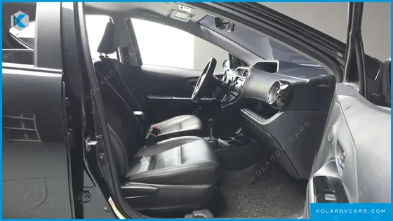 TOYOTA PRIUS 1.5