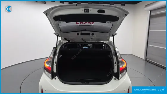 TOYOTA PRIUS 1.5
