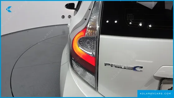 TOYOTA PRIUS 1.5