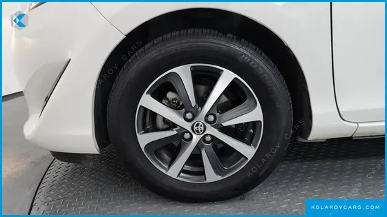 TOYOTA PRIUS 1.5