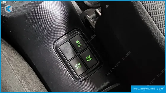 TOYOTA PRIUS 1.5