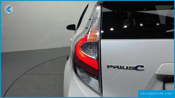 TOYOTA PRIUS 1.5