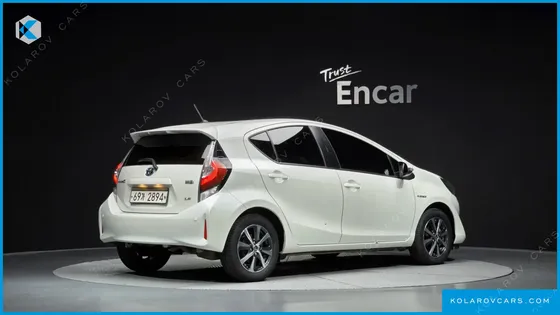 TOYOTA PRIUS 1.5
