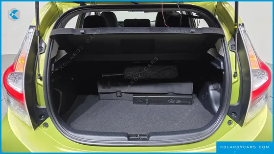 TOYOTA PRIUS 1.5