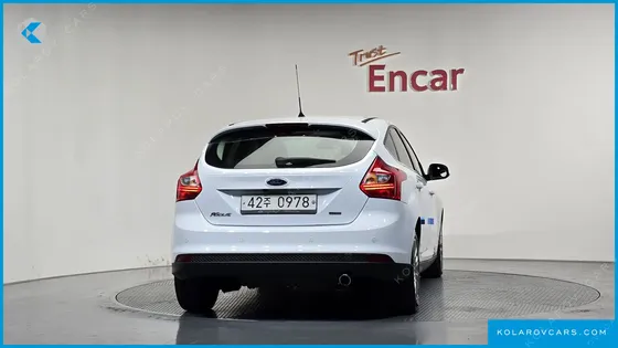 FORD FOCUS 2.0 DIESEL TITANIUM HATCHBACK