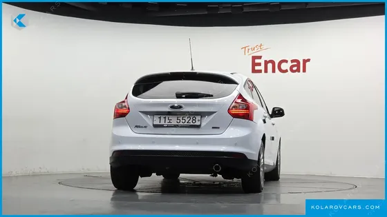 FORD FOCUS 2.0 DIESEL TITANIUM HATCHBACK