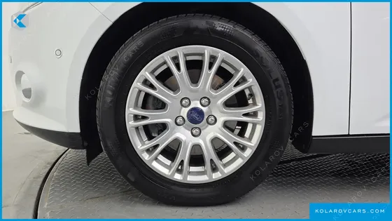 FORD FOCUS 2.0 DIESEL TITANIUM HATCHBACK