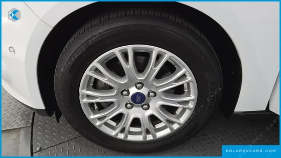 FORD FOCUS 2.0 DIESEL TITANIUM HATCHBACK