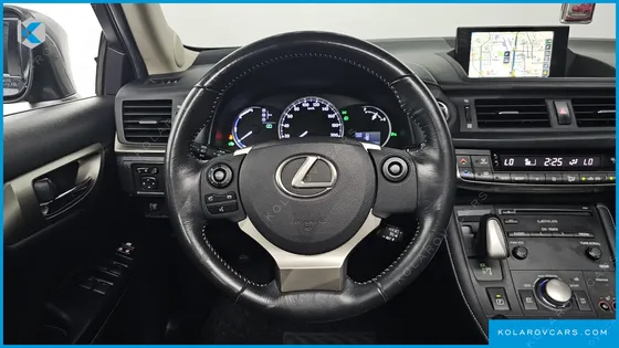 LEXUS CT200H 1.8 SUPREME