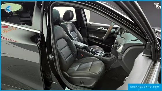 INFINITY QX30 2.0 ESSENTIAL AWD