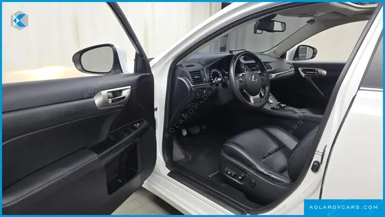 LEXUS CT200H 1.8 SUPREME