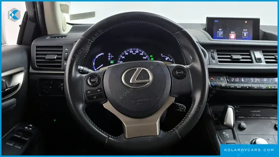 LEXUS CT200H 1.8 SUPREME