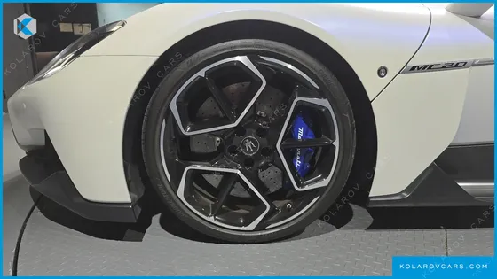 MASERATI MC20 3.0 V6