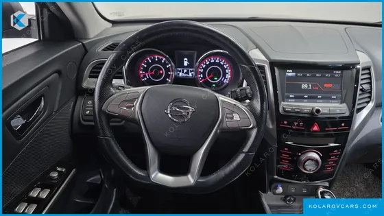 KGM - SSANGYONG TIVOLI LX 2WD