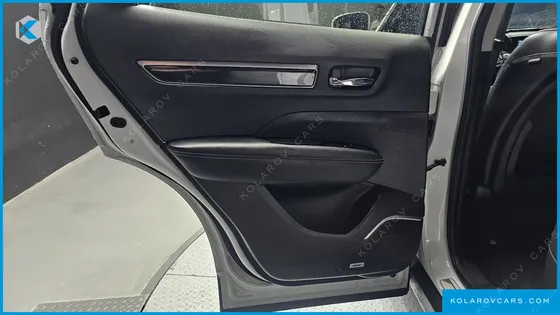 RENAULT KOREA QM6 (KOLEOS) DIESEL 2WD RE SIGNATURE