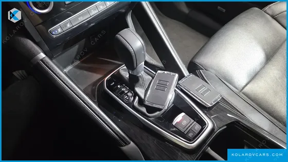 RENAULT KOREA QM6 (KOLEOS) DIESEL 4WD RE SIGNATURE