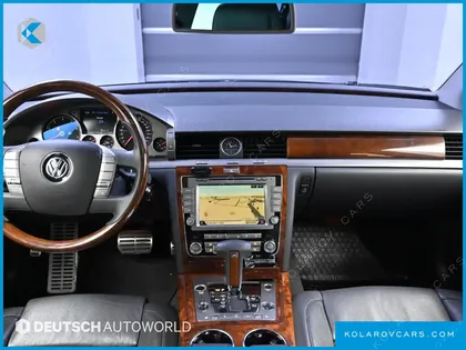 VOLKSWAGEN PHAETON V8 4.2 LWB
