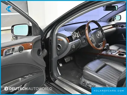 VOLKSWAGEN PHAETON V8 4.2 LWB