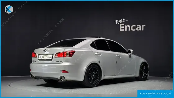 LEXUS IS PREMIUM