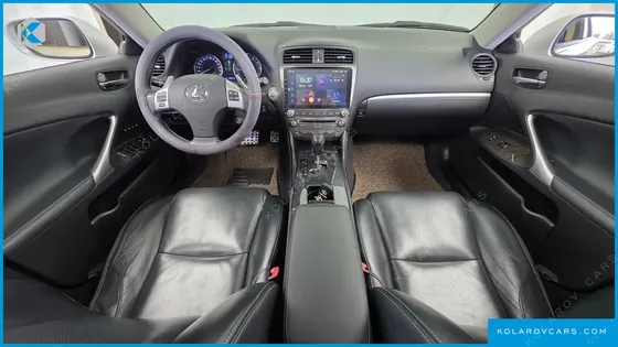 LEXUS IS PREMIUM