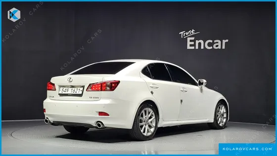 LEXUS IS PREMIUM